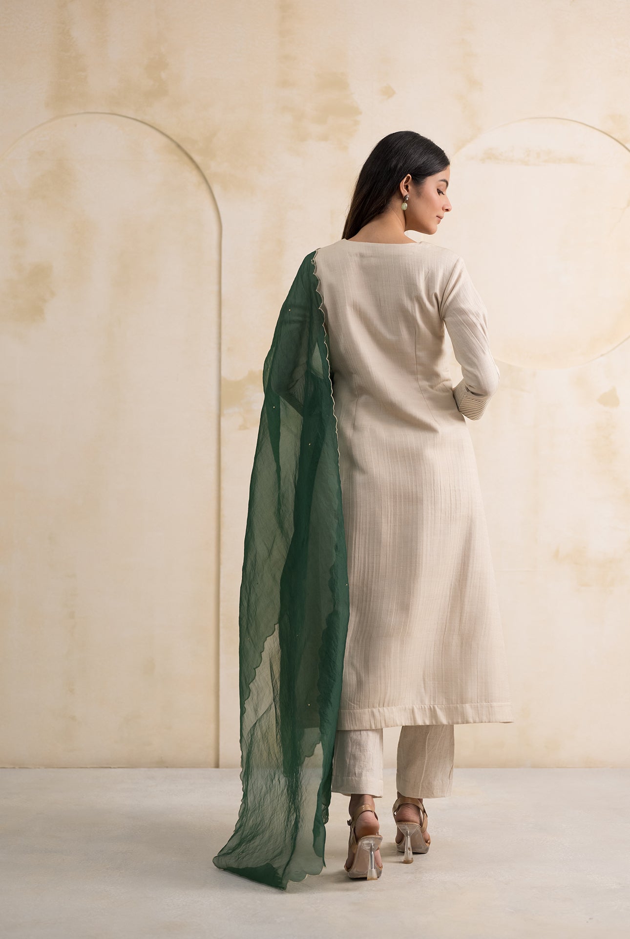 Handcrafted Kurta Set with Pastoral Embroidery & Green Dupatta