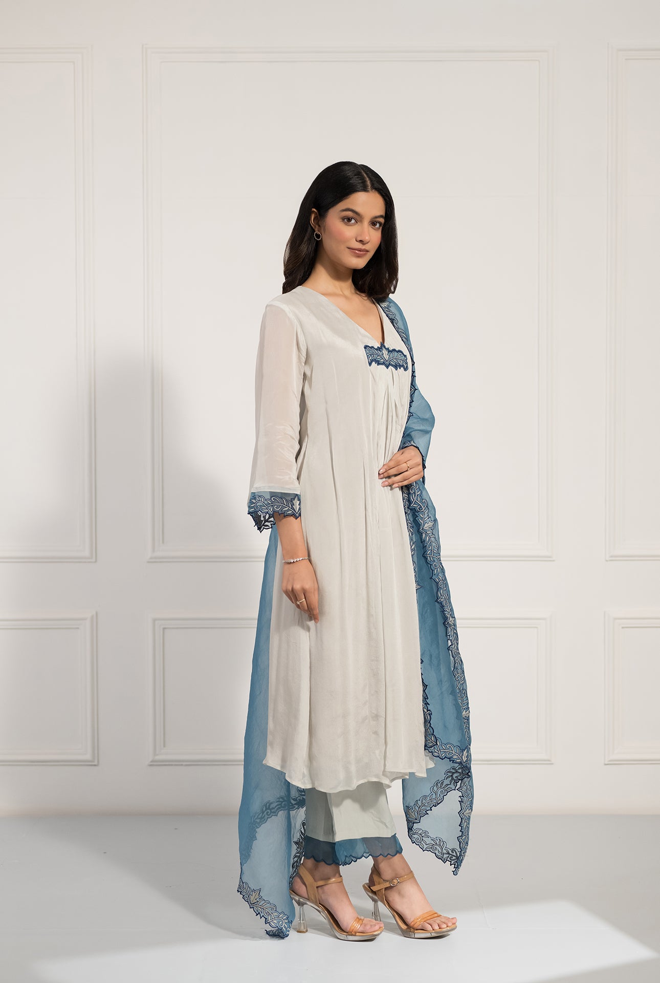 Elegant Chinon Kurta with Embroidered Organza Dupatta